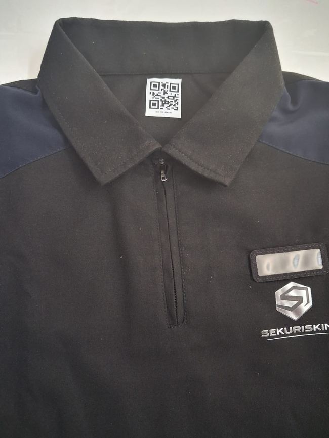 Étiquette QR industrielle intégrée à un équipement